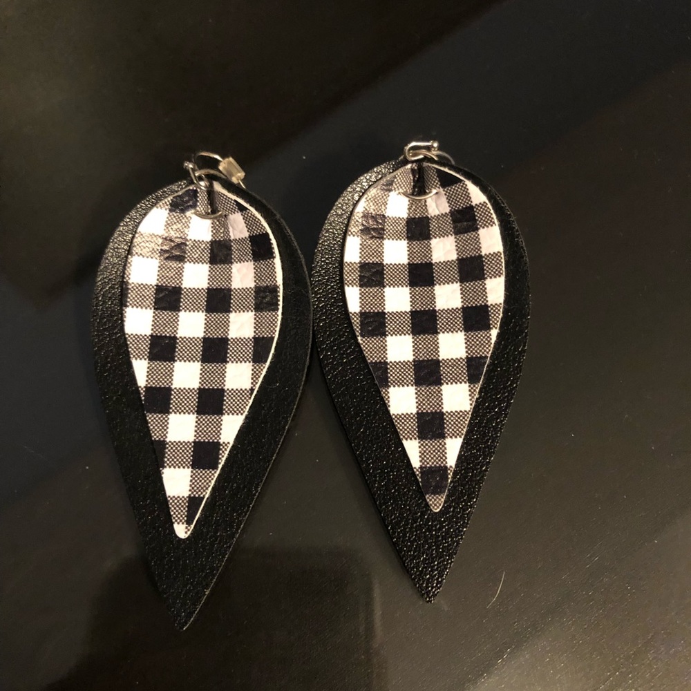 Handmade leather earrings!